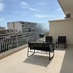 2 2 Terrasses شقة *