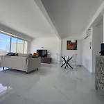 2 2 Terrasses Канны
